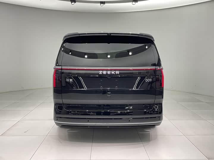 Zeekr 009 2024 2024款 七座过道版四驱 108kWh
