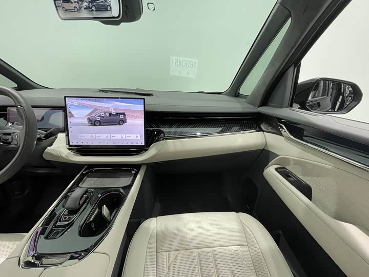 Zeekr 009 2024 2024款 七座过道版四驱 108kWh