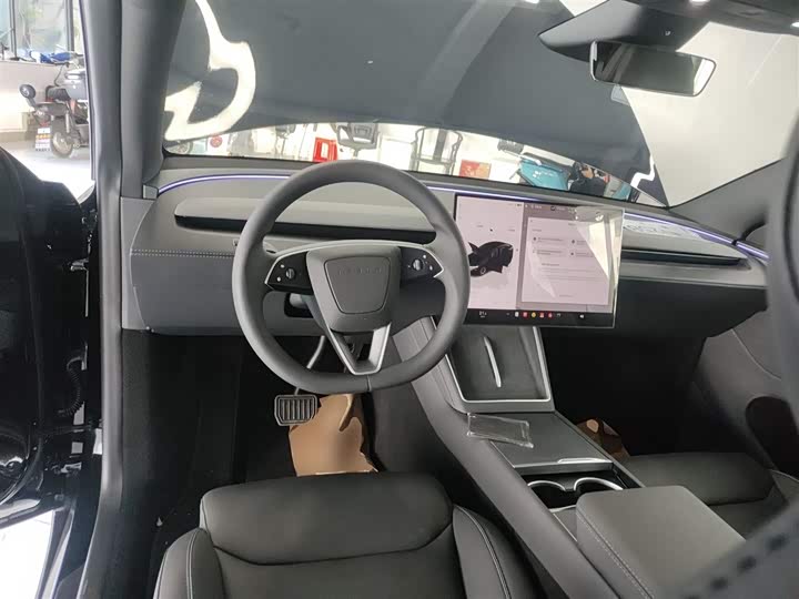 Tesla Model Y 2025 2025款 长续航全轮驱动版