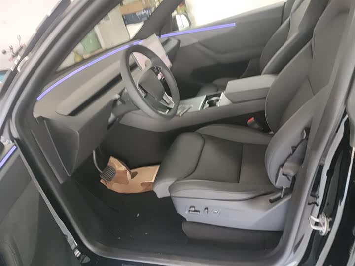 Tesla Model Y 2025 2025款 长续航全轮驱动版