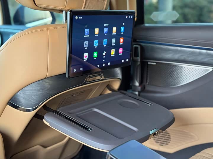 Denza D9 2025 2025款 DM-i 智驾版 1020 四驱尊荣型