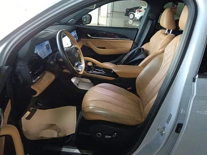 Geely Monjaro L Hybrid 2022 2022款 1.5T DHT增程电动旗舰版