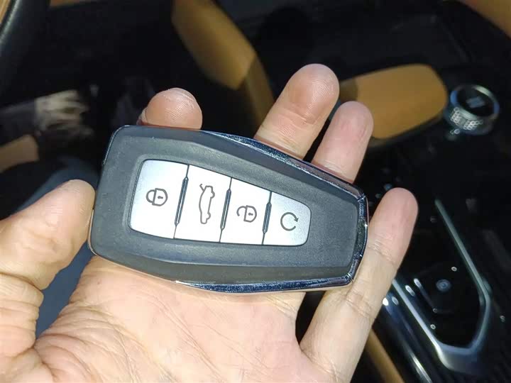 Geely Monjaro L Hybrid 2022 2022款 1.5T DHT增程电动旗舰版