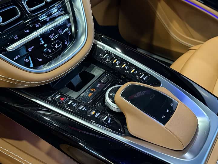 Aston Martin DBX 2022 2022款 3.0T STRAIGHT-SIX