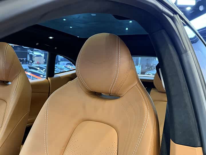 Aston Martin DBX 2022 2022款 3.0T STRAIGHT-SIX