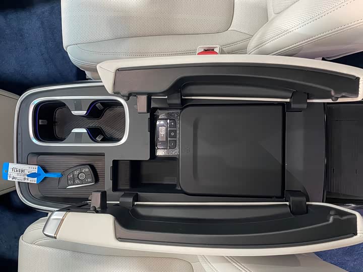 Buick GL8 Century 2025 2025款 2.0T 六座蕴世版