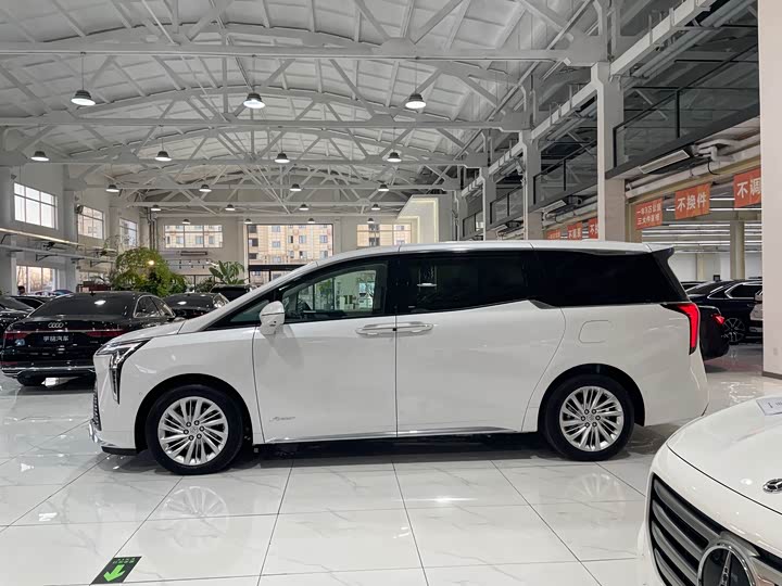 2025 Buick GL8 Century