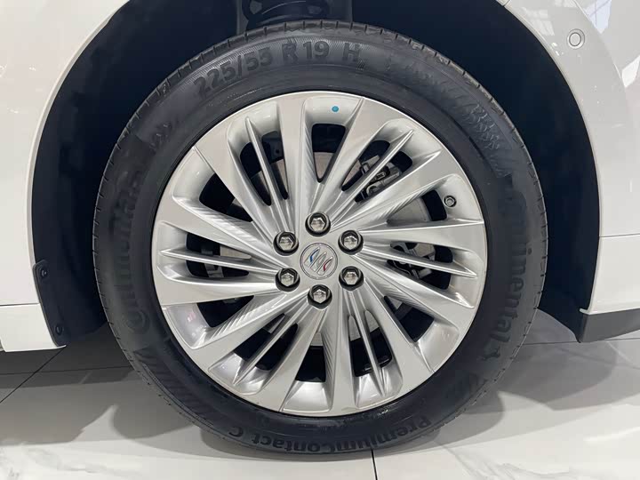 Buick GL8 Century 2025 2025款 2.0T 六座蕴世版