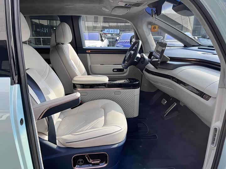 Zeekr Mix 2025 2025款 长续航智驾版