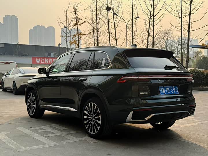 Geely Monjaro 2025 2025款 东方曜 2.0TD 自动四驱望月版