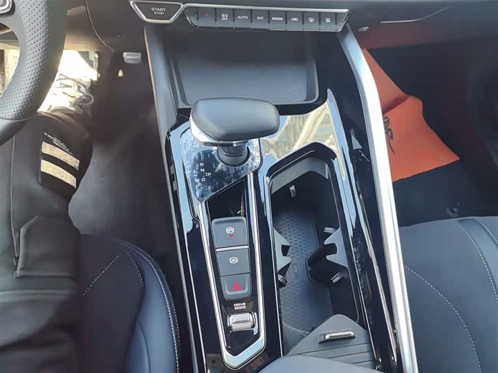 Geely Preface 2025 2025款 东方曜 2.0TD 望月版