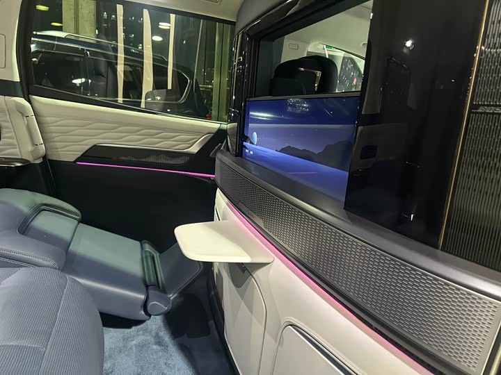 Buick GL8 Century 2025 2025款 2.0T 四座私享版