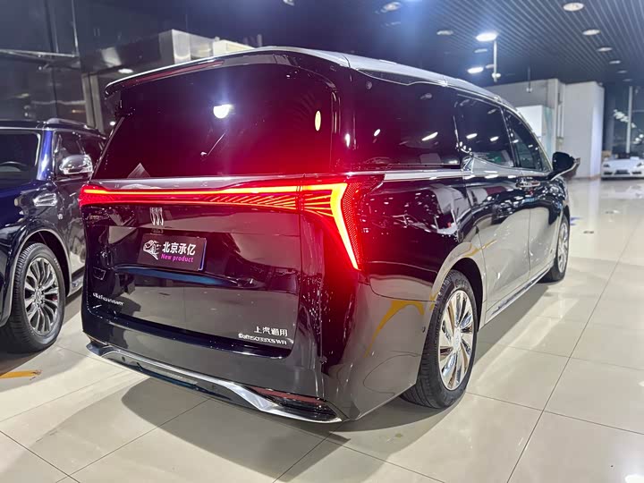 Buick GL8 Century 2025 2025款 2.0T 四座私享版