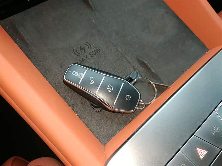 BYD Tang L 2025 2025款 EV 600KM四驱激光雷达旗舰型