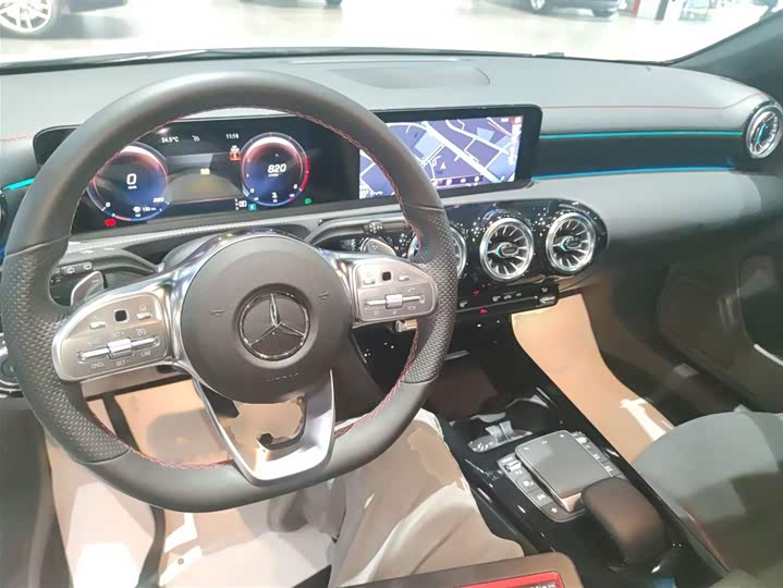 Mercedes-Benz CLA-Class 2023 2023款 CLA 200 猎跑车