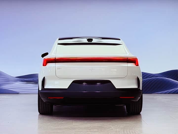 2024 Polestar 4