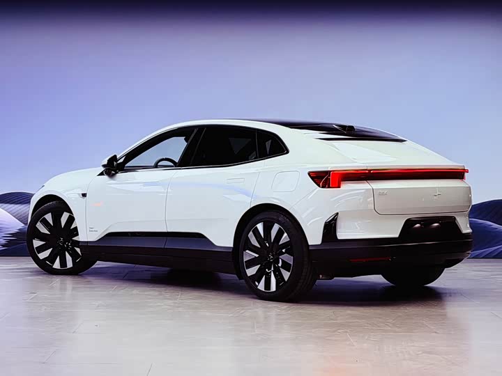 Polestar 4 2024 2024款 单电机标准续航PLUS 双星互联版