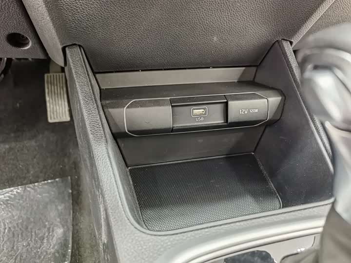 Kia KX1 2021 2021款 1.4L 自动趣享版