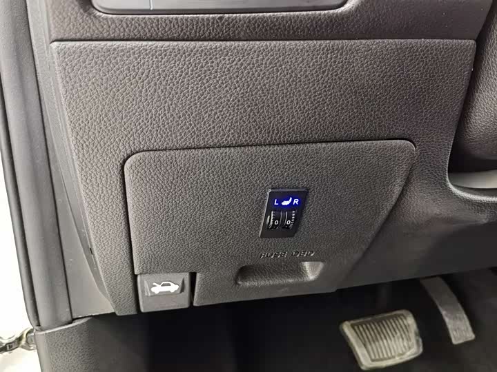 Kia KX1 2021 2021款 1.4L 自动趣享版