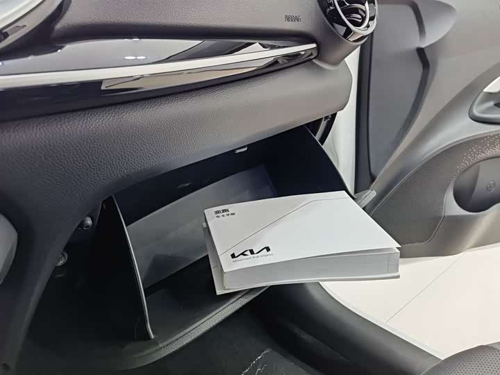 Kia KX1 2021 2021款 1.4L 自动趣享版