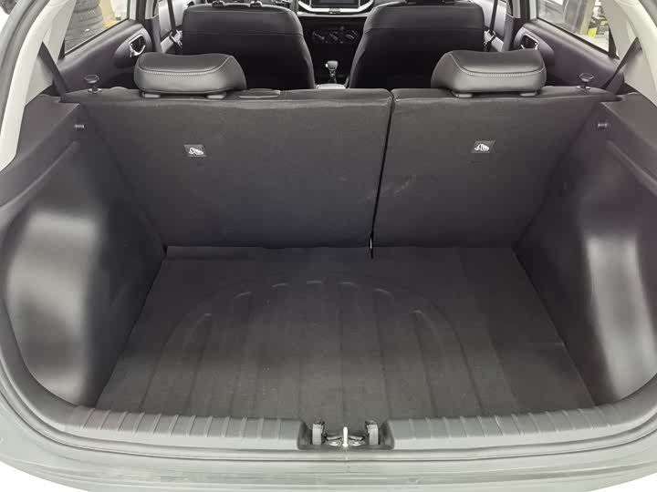 Kia KX1 2021 2021款 1.4L 自动趣享版