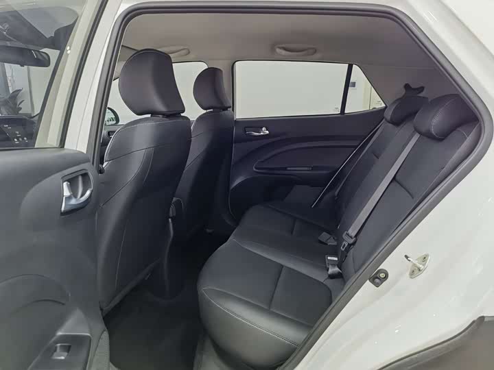 Kia KX1 2021 2021款 1.4L 自动趣享版