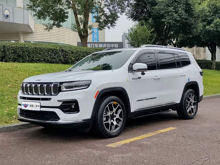 Jeep Grand Commander 2022 2022款 2.0T 两驱豪华版
