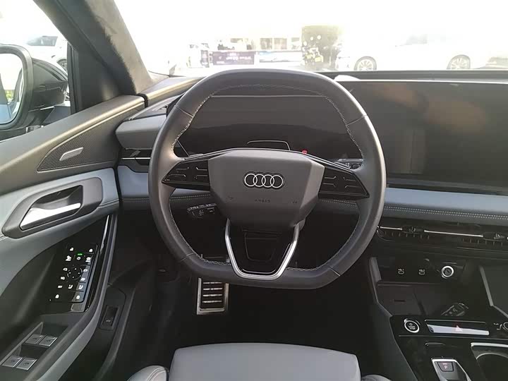 Audi Q6L e-tron 2026 2026款 首发领航版
