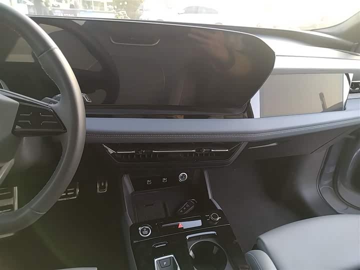 Audi Q6L e-tron 2026 2026款 首发领航版