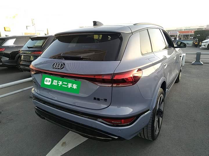 Audi Q6L e-tron 2026 2026款 首发领航版