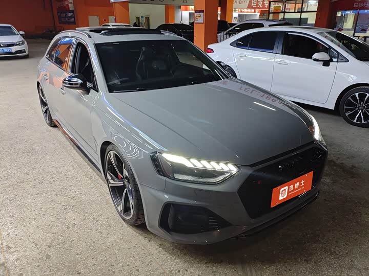 Audi RS 4 2022 2022款 RS4 Avant 黑曜版
