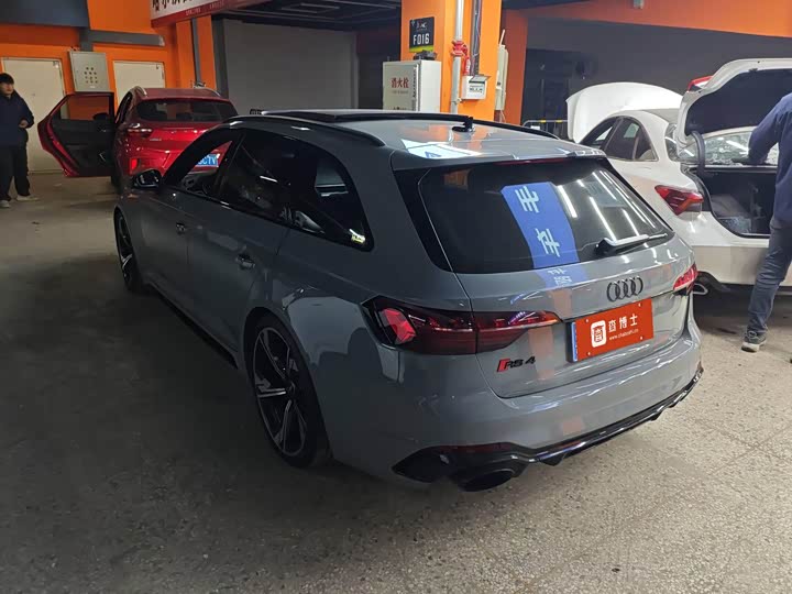 Audi RS 4 2022 2022款 RS4 Avant 黑曜版