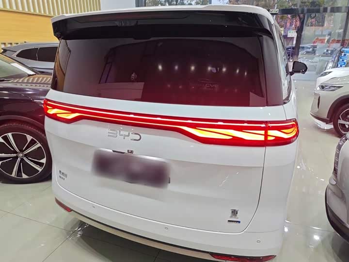 BYD Xia 2025 2025款 DM-i 1.5T 180km 超越型