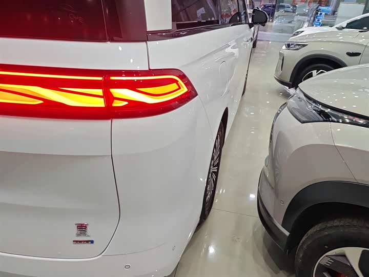 BYD Xia 2025 2025款 DM-i 1.5T 180km 超越型