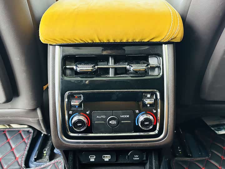 Tank 500 2023 2023款 3.0T 运动版 造境型 7座