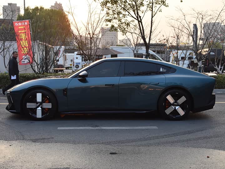 XPeng P7 2025 2025款 750 四驱高性能 Ultra