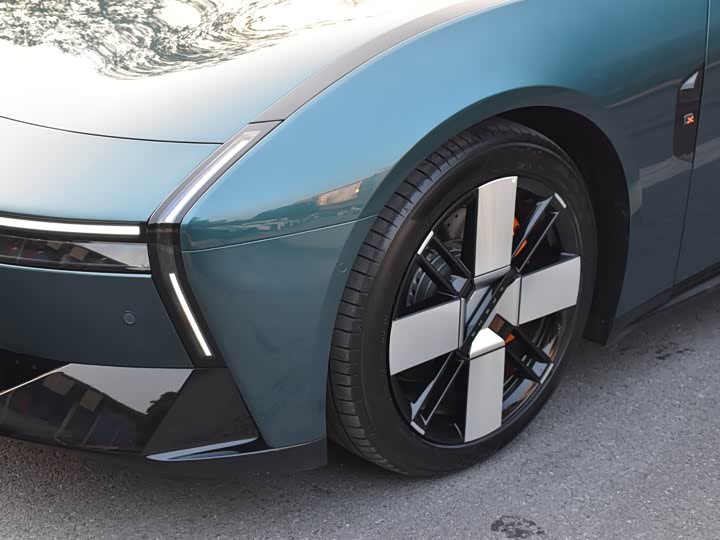 XPeng P7 2025 2025款 750 四驱高性能 Ultra