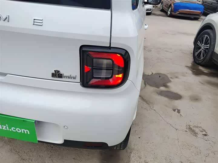 Geely Galaxy Panda Mini 2025 2025款 熊猫mini 210km 元气熊