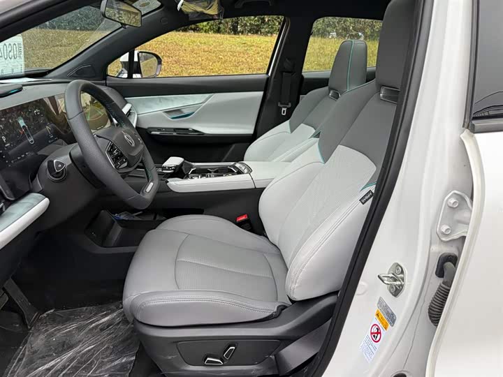 Changan UNI-T 2023 2023款 第二代 1.5T 尊贵型