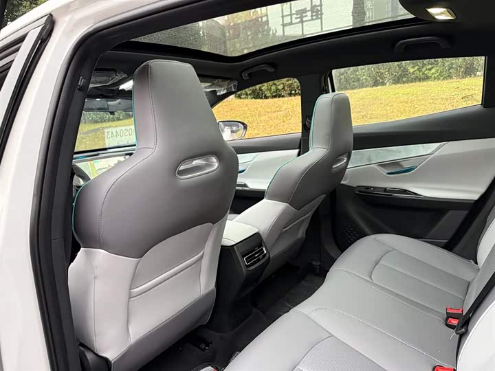 Changan UNI-T 2023 2023款 第二代 1.5T 尊贵型