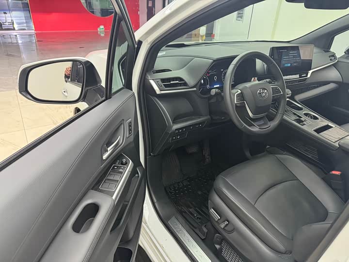 Toyota Granvia 2024 2024款 2.5L混动 尊贵PLUS版