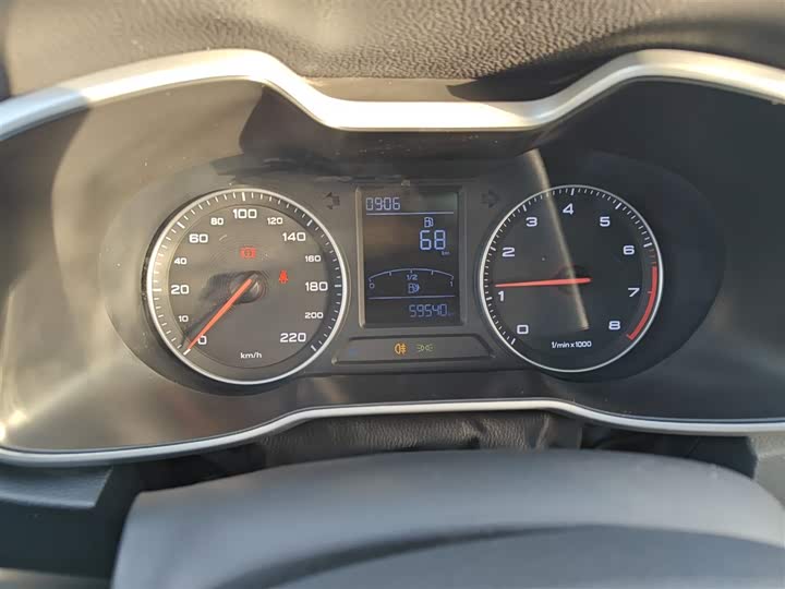 MG Motor ZS 2020 2020款 全球百万畅销款 1.5L 手动65寸巨幕天窗版