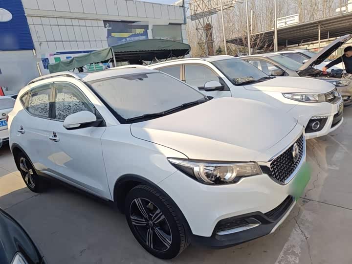 MG Motor ZS 2020 2020款 全球百万畅销款 1.5L 手动65寸巨幕天窗版