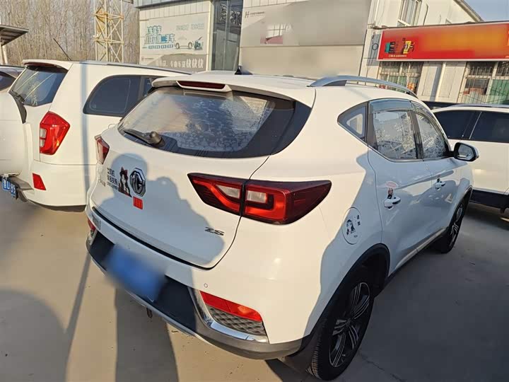 MG Motor ZS 2020 2020款 全球百万畅销款 1.5L 手动65寸巨幕天窗版