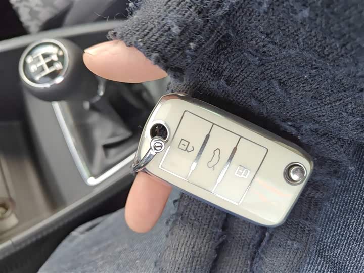 MG Motor ZS 2020 2020款 全球百万畅销款 1.5L 手动65寸巨幕天窗版