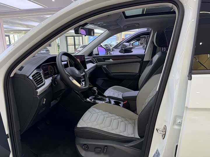 Volkswagen Tayron 2025 2025款 众享款 300TSI