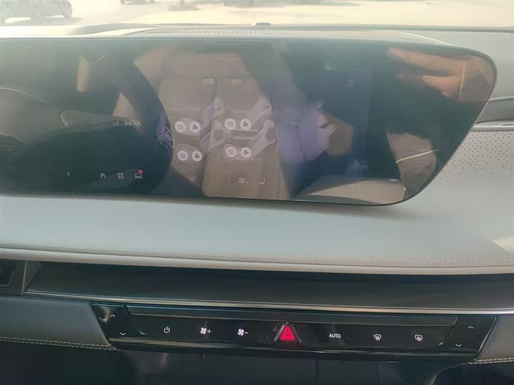 Buick GL8 ES 2025 2025款 陆尊 尊享版