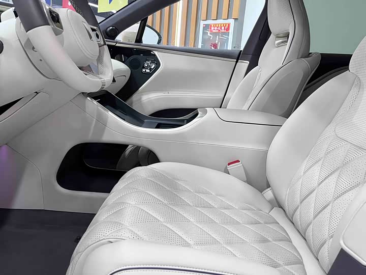 Avatr 11 2024 2024款 630 三激光后驱版