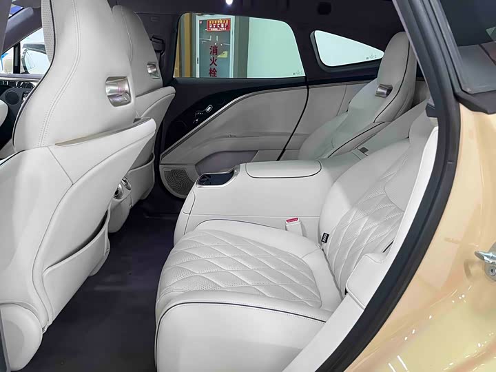 Avatr 11 2024 2024款 630 三激光后驱版