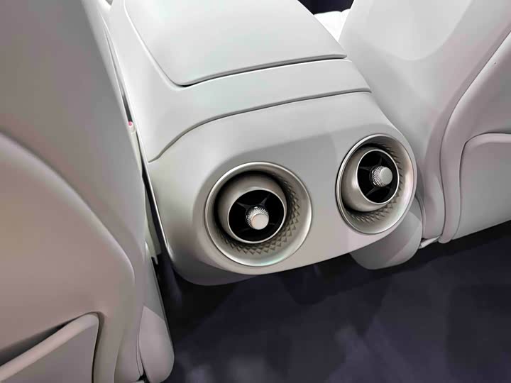 Avatr 11 2024 2024款 630 三激光后驱版